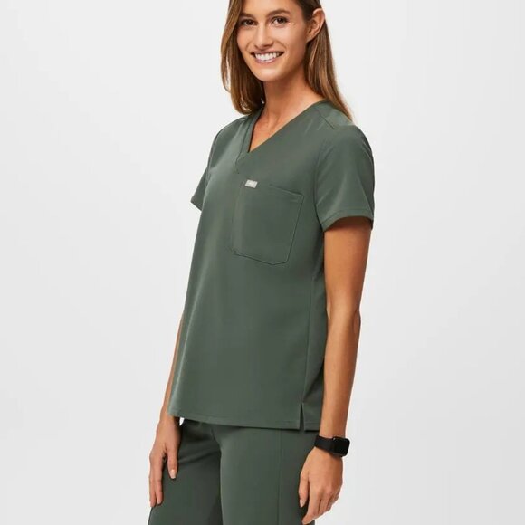 Catarina One-Pocket Scrub Top - Moss - Picture 3 of 3
